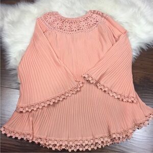 XTaren Women’s Sz Small Top Coral Orange Bell Sleeve Accordion Crochet Blouse